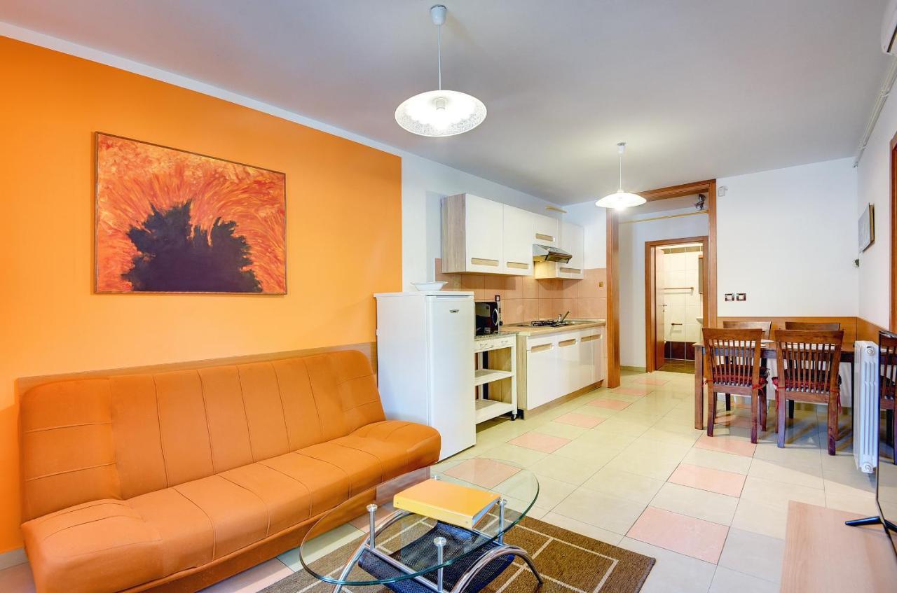 Apartments Universe 普拉 外观 照片