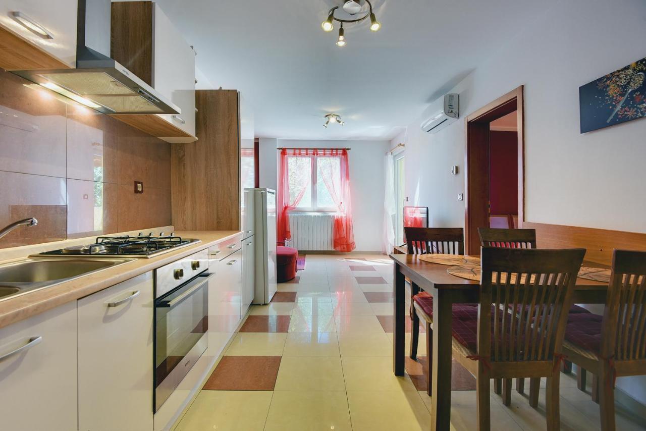 Apartments Universe 普拉 外观 照片
